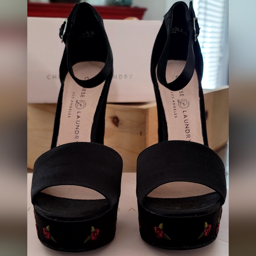 Chinese Laundry Amy Black Satin Embroidered Platform Heels - Picture 2 of 9